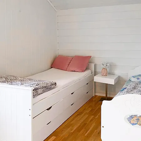 3 Bedroom Cozy In