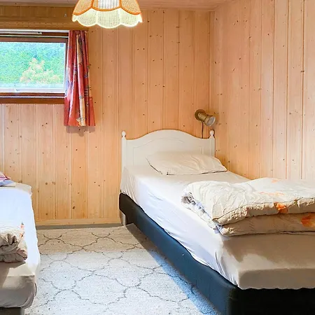 Feriehus 3 Bedroom Cozy In